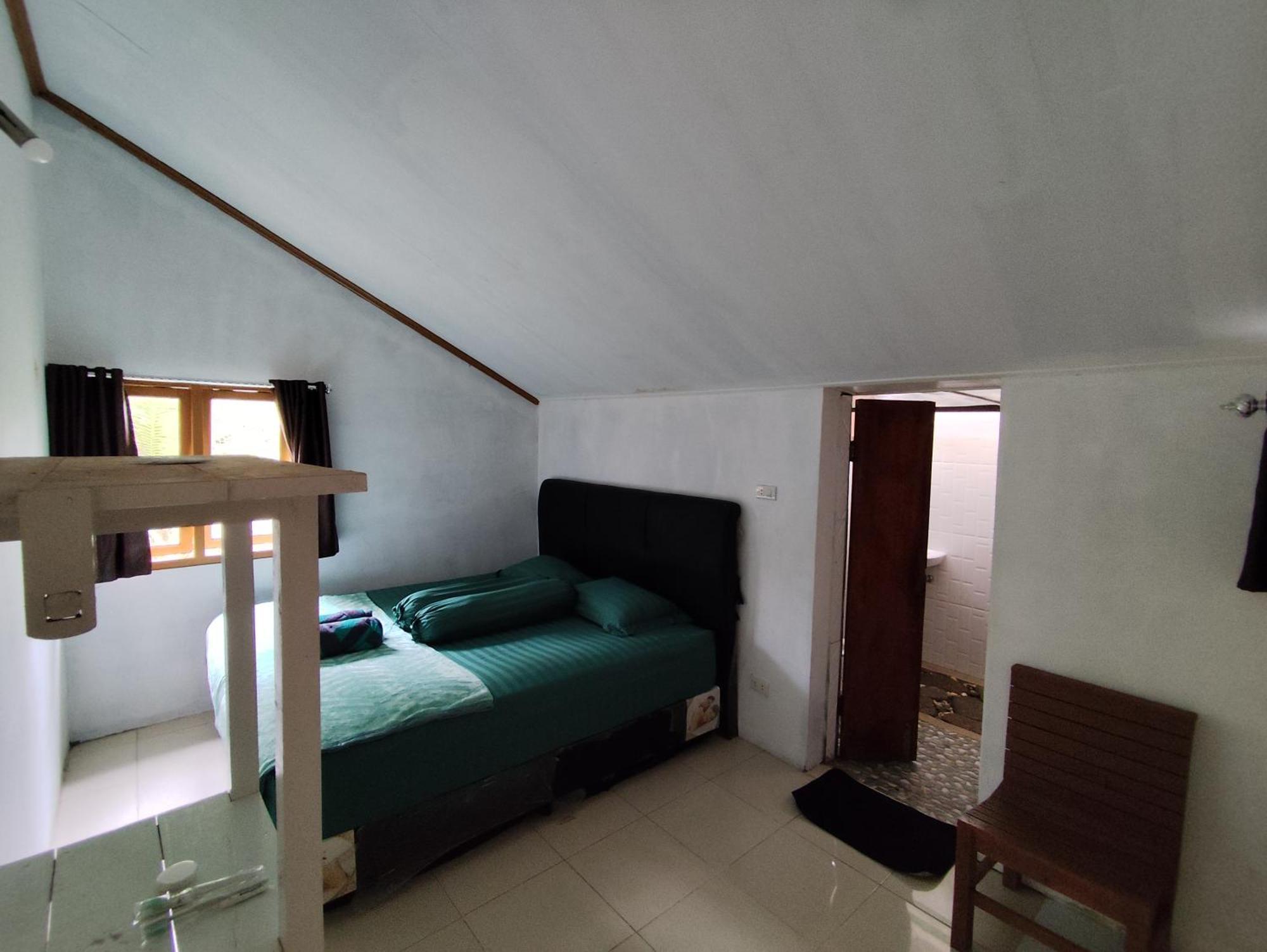 Homestay Pele's Place *