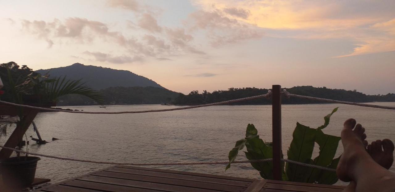 Homestay Pele's Place *
