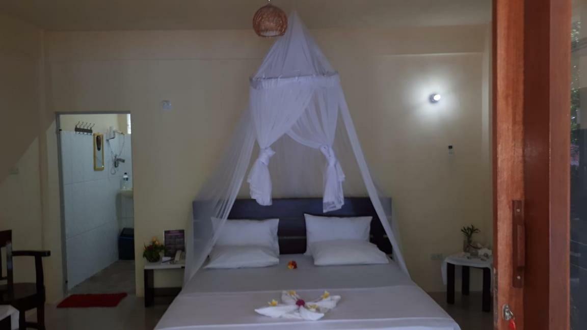 Homestay Pele's Place